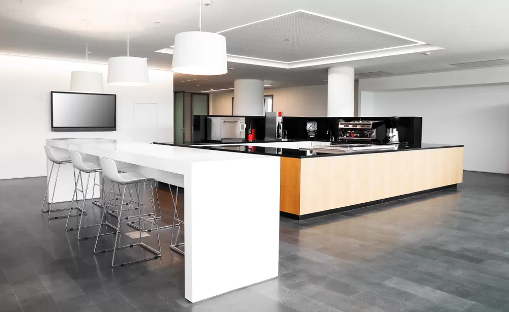 Akrilik Ofis Tezgahlari